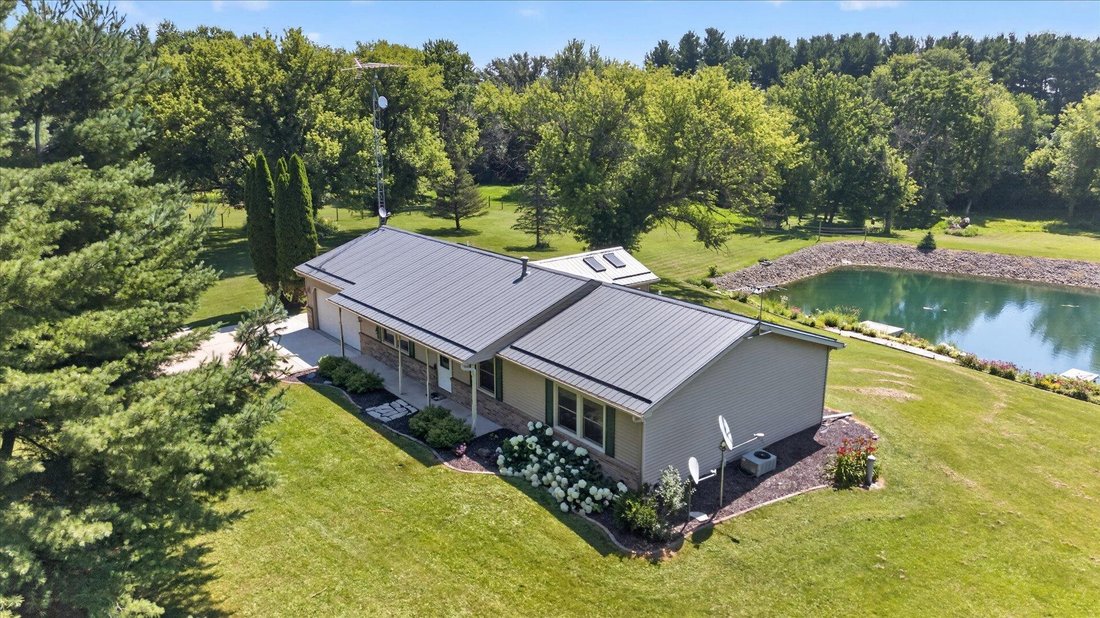 House in Avalon, Wisconsin, United States 4 - 18377688