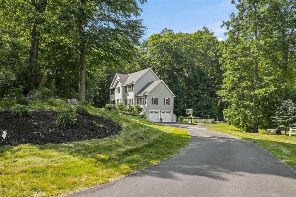 House in Georgetown, Massachusetts, United States 2 - 18373372
