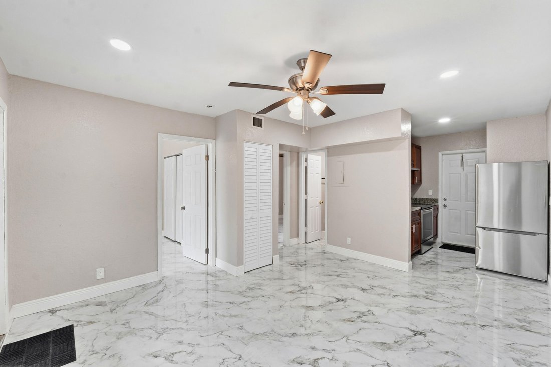Deerfield Beach, Florida, United States 5 - 18378786