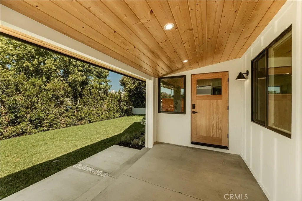 Condo in Los Angeles, California, United States 3 - 18373101