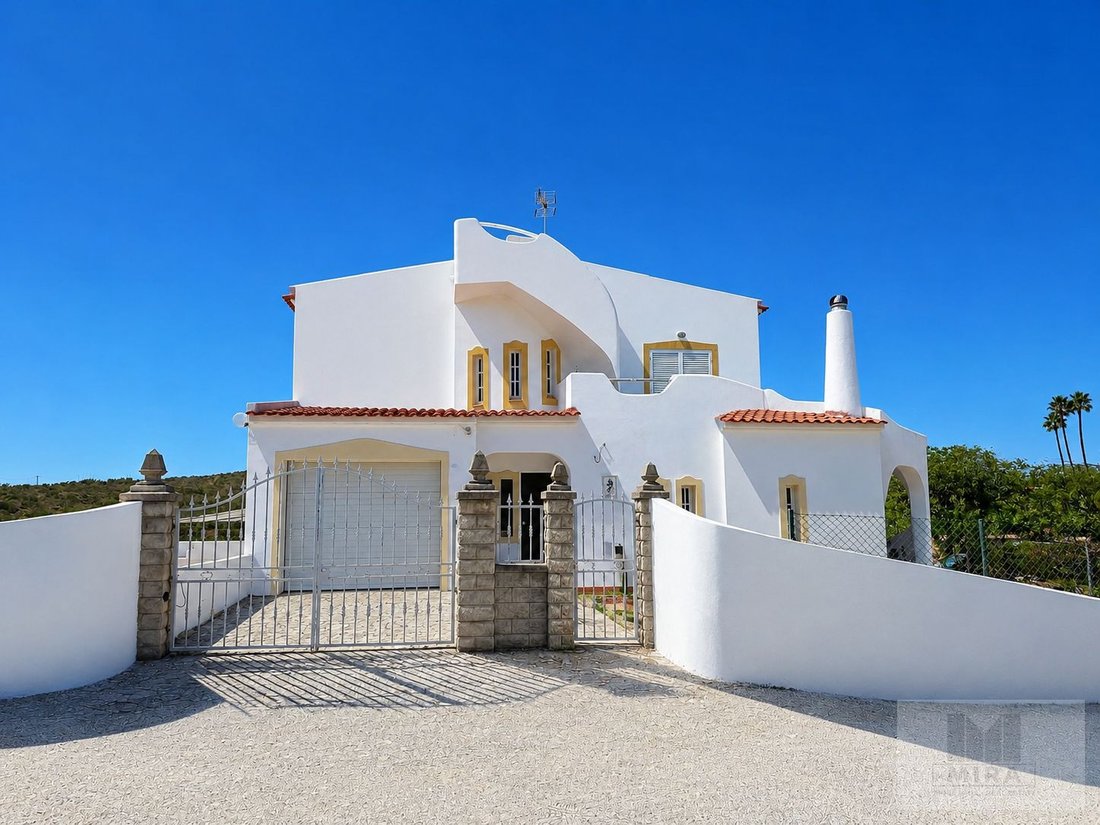 Villa in Santa Barbara de Nexe, Algarve, Portugal 1 - 18376488