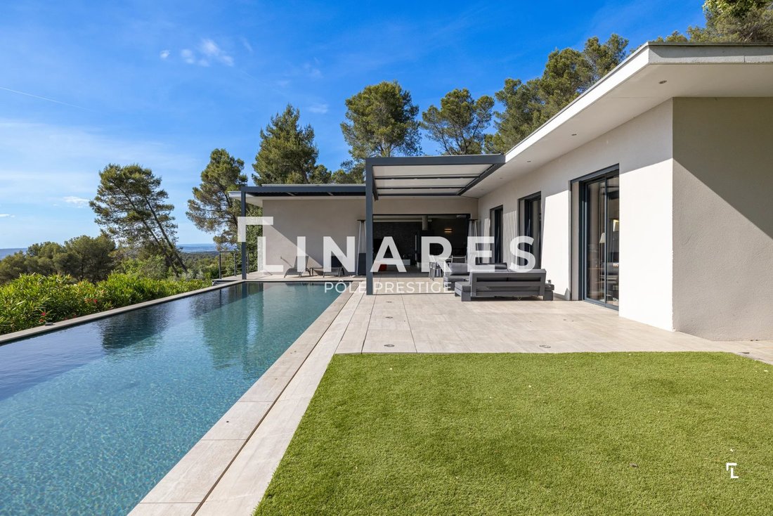 Villa in Granettes-Jauberte-Sainte Anne, Aix-en-Provence, France 3 - 18372778