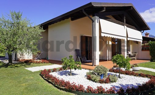 Haus in San Felice del Benaco, Lombardei, Italien 1