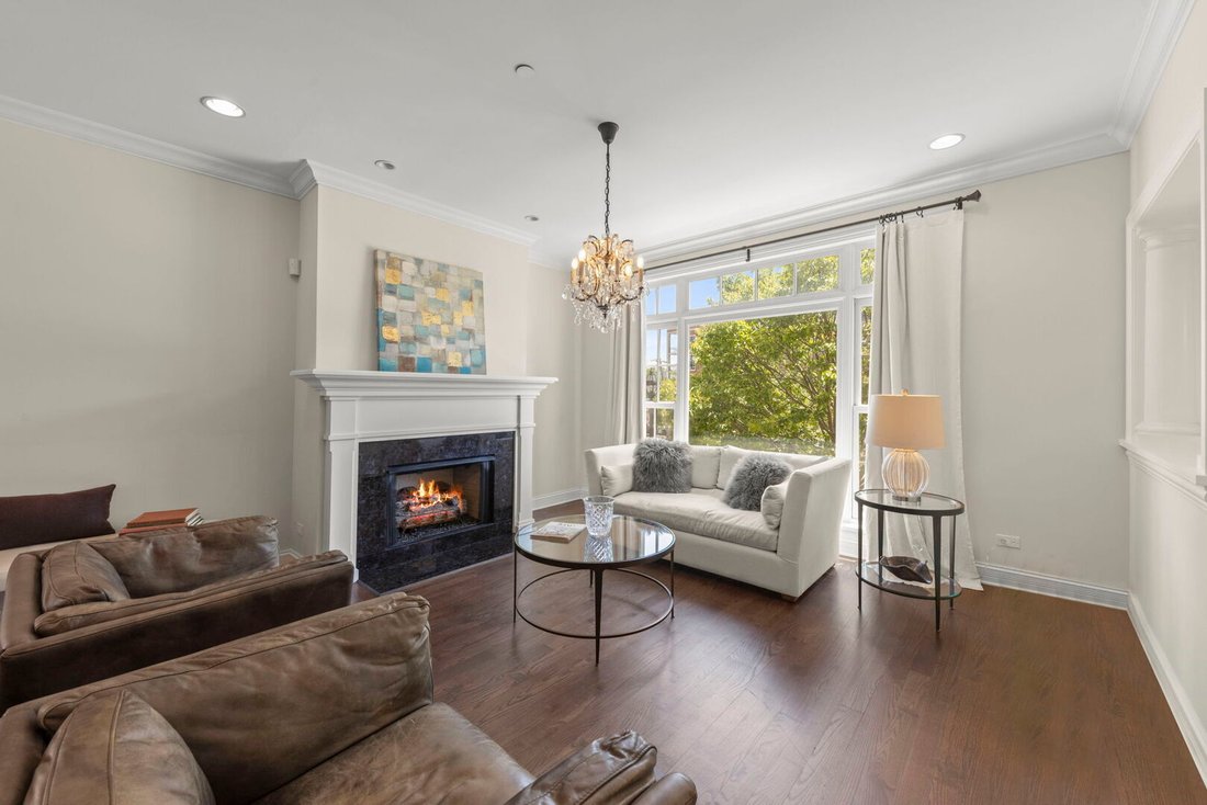 Townhouse in Glen Ellyn, Illinois, United States 5 - 18379213