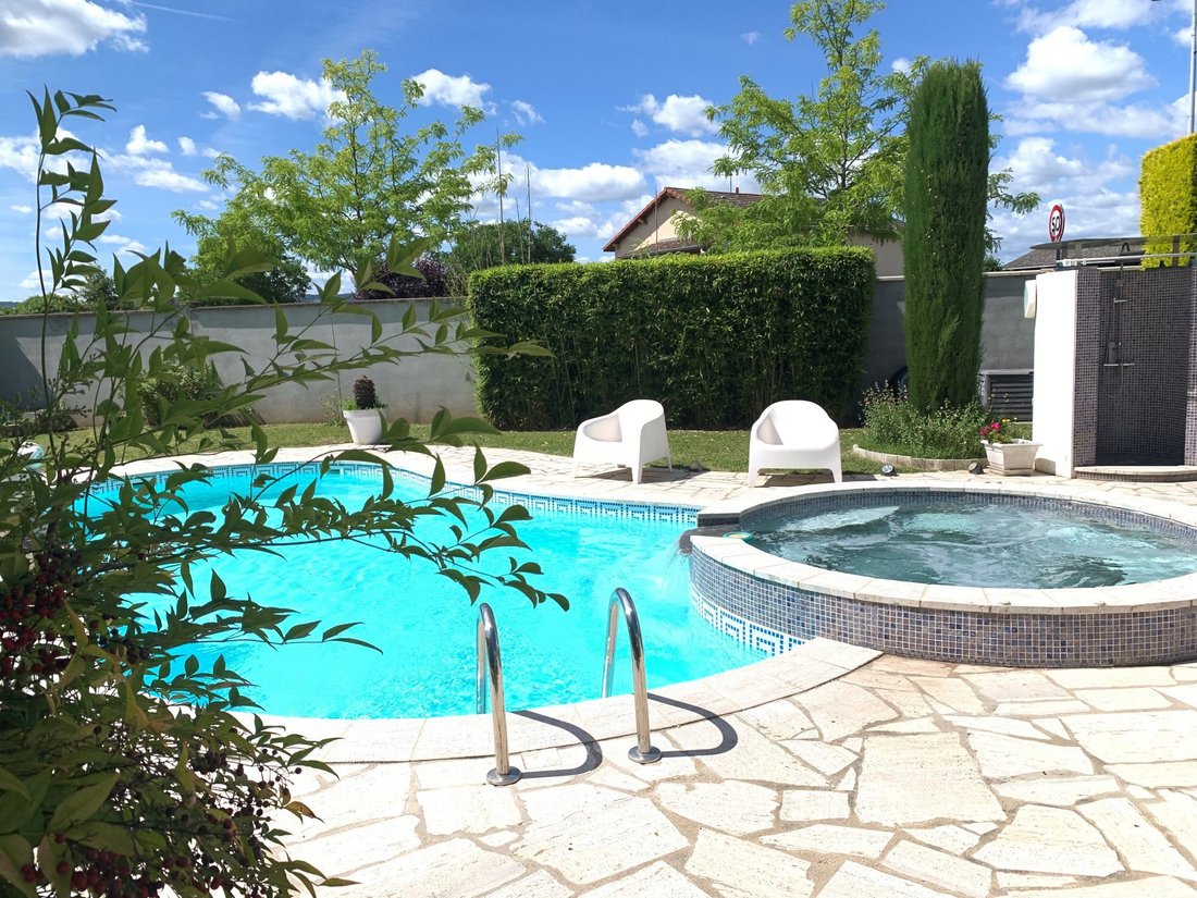 House in Grande Couronne, Saint-Just-Saint-Rambert, France 3 - 17651463