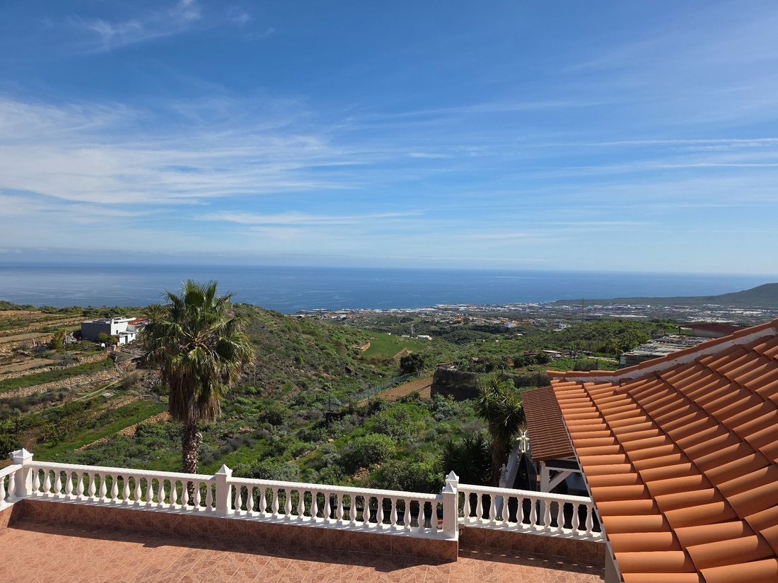 Chalet in Candelaria, Canary Islands, Spain 1 - 18241351