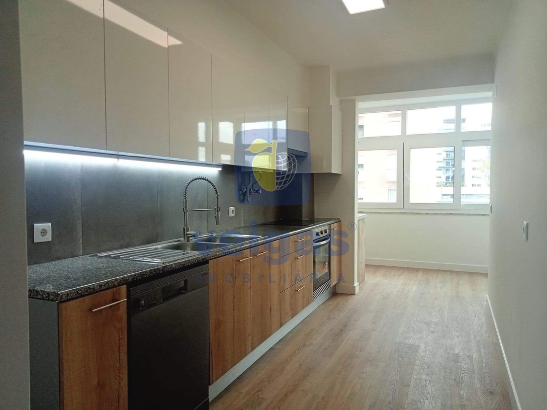 Apartment in Sao Domingos de Benfica, Lisbon, Portugal 5 - 18376787