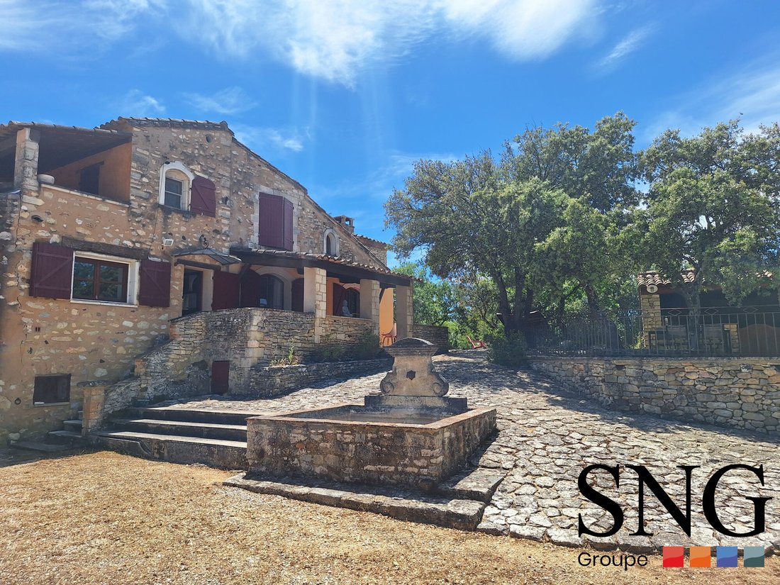 Villa in Bonnieux, Provence-Alpes-Côte d'Azur, France 2 - 18385103
