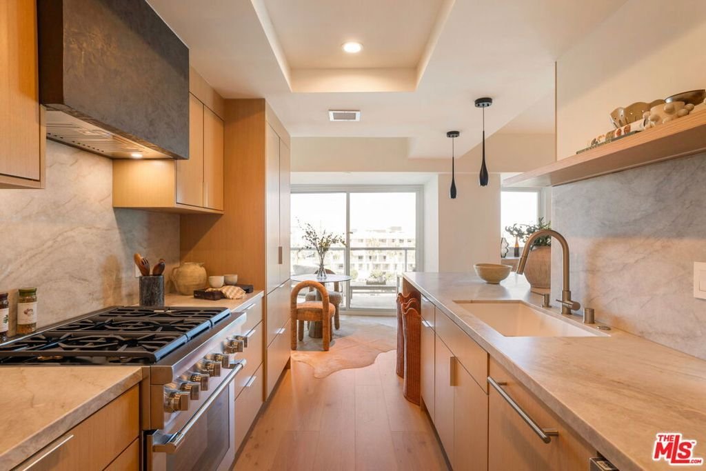 Condo in Marina del Rey, California, United States 2 - 18377833