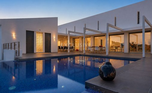 Villa in Lagoa e Carvoeiro, Algarve, Portugal 1