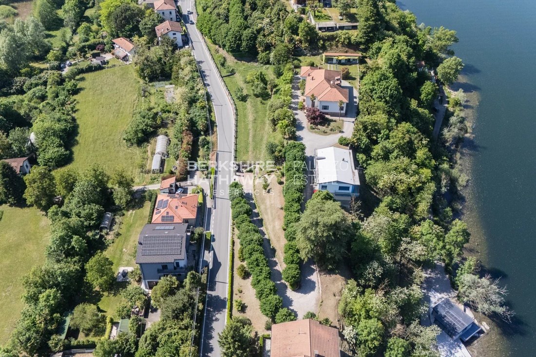 Villa in Biandronno, Lombardy, Italy 5 - 18374805