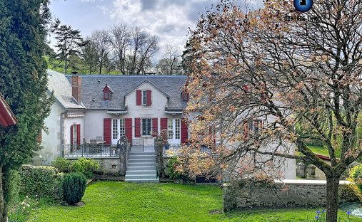 Casa en Beaulieu-sur-Dordogne, Nueva Aquitania, Francia 1