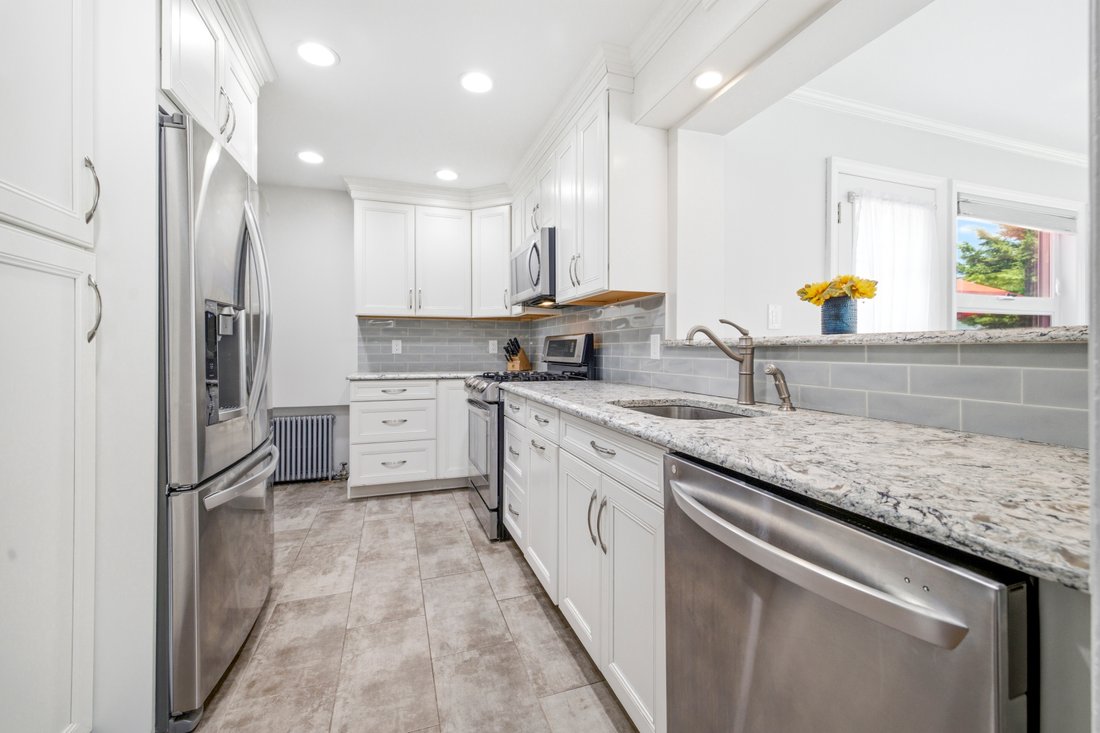 House in Lynbrook, New York, United States 4 - 18372434
