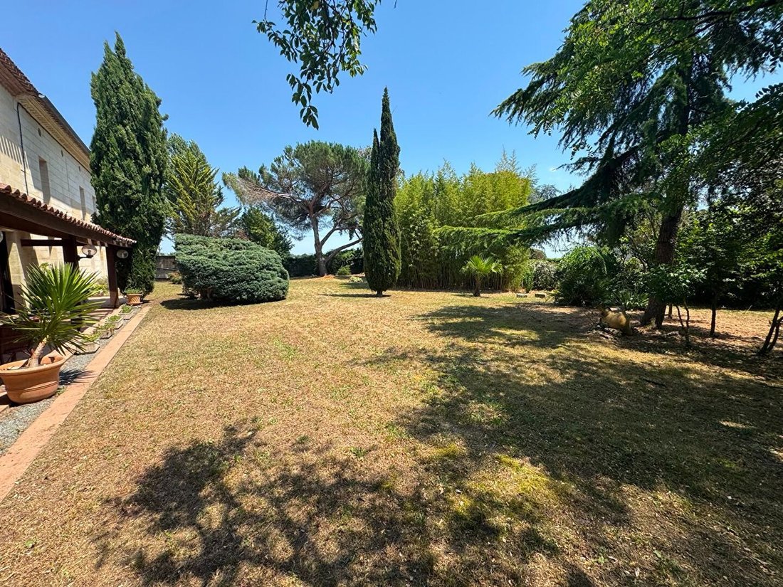 House in Saint-Émilion, Nouvelle-Aquitaine, France 1 - 18378649