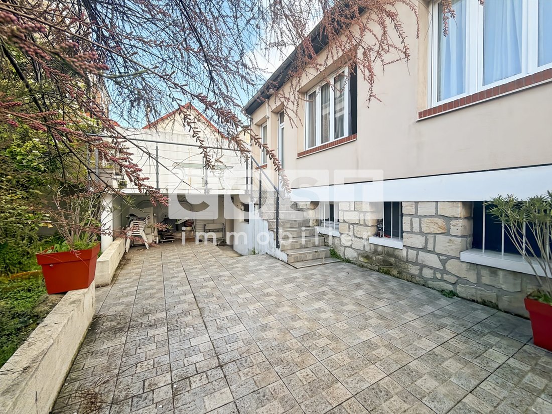 House in Bois-Colombes, Ile-de-France, France 1 - 18385143