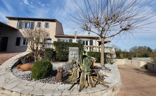 House in La Vergne, Nouvelle-Aquitaine, France 1