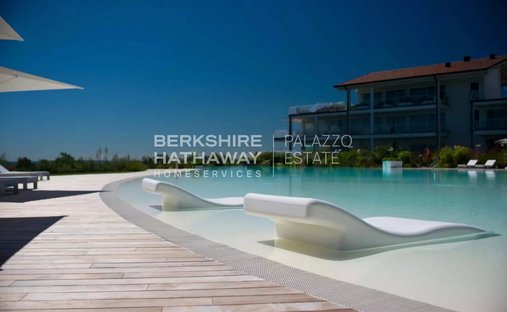 Apartment in Hill Zone, Padenghe sul Garda, Lombardy 1