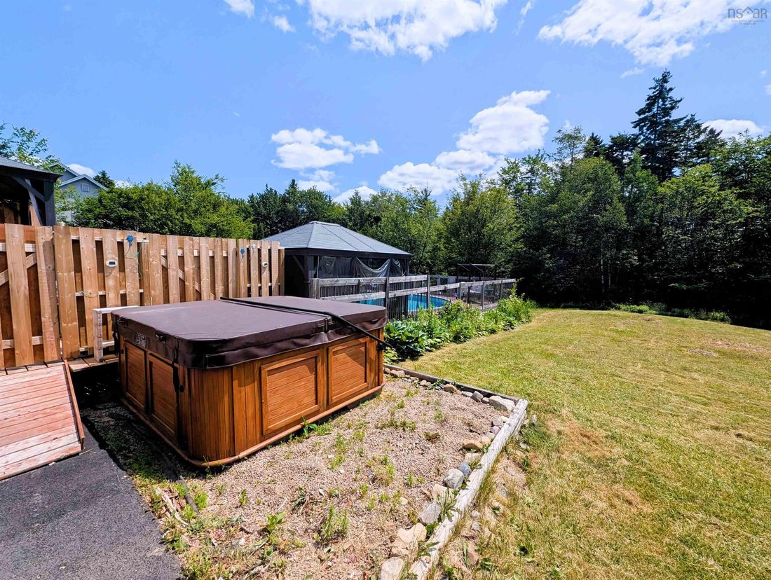 House in Windsor Junction, Nova Scotia, Canada 5 - 18379354