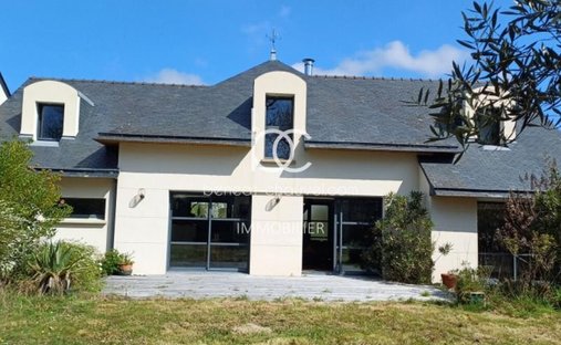 House in Larmor-Baden, Brittany, France 1