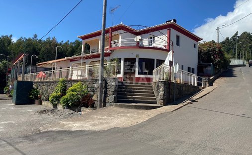 Villa a Calheta, Madera, Portogallo 1