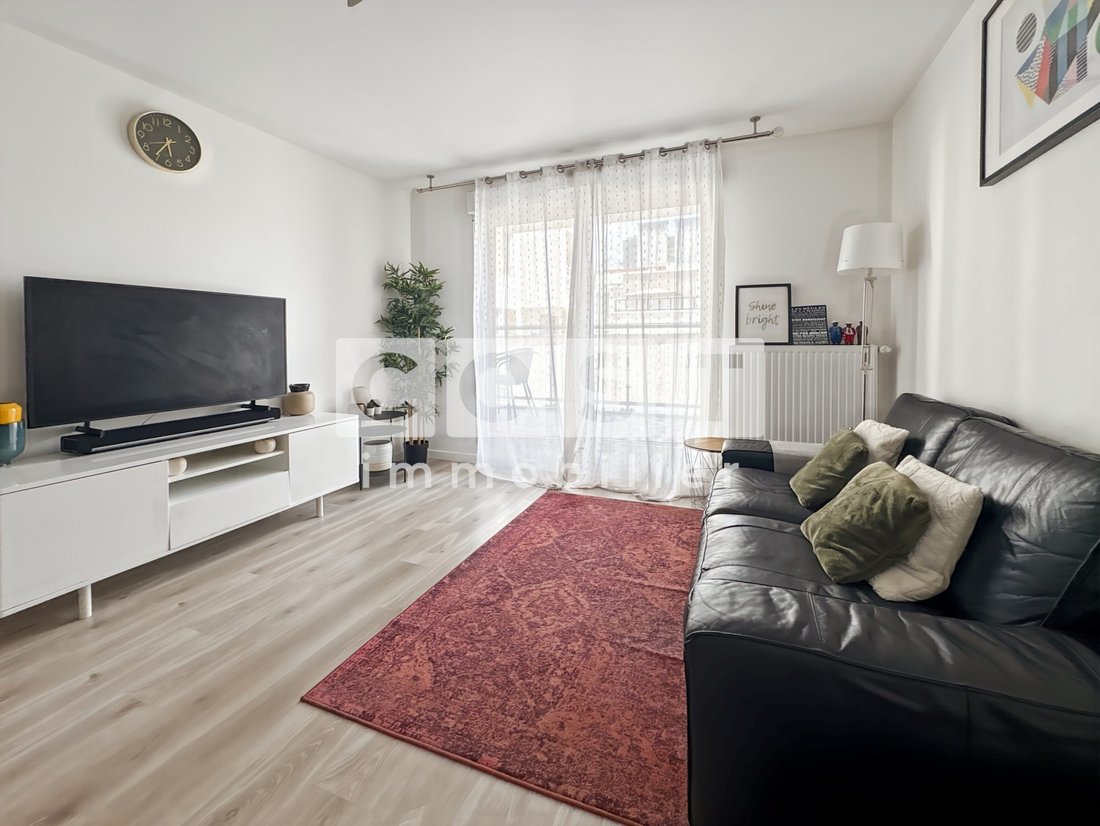 Apartment in Bois-Colombes, Ile-de-France, France 4 - 18385221
