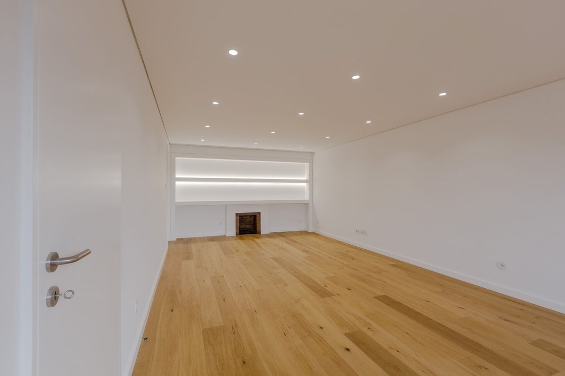 Apartment in Lordelo do Ouro e Massarelos, Porto District, Portugal 1 - 18375831