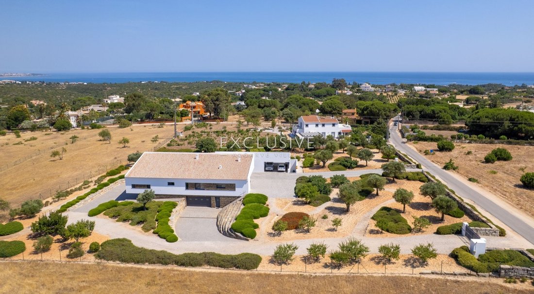 Villa in Lagoa e Carvoeiro, Algarve, Portugal 5 - 18374287