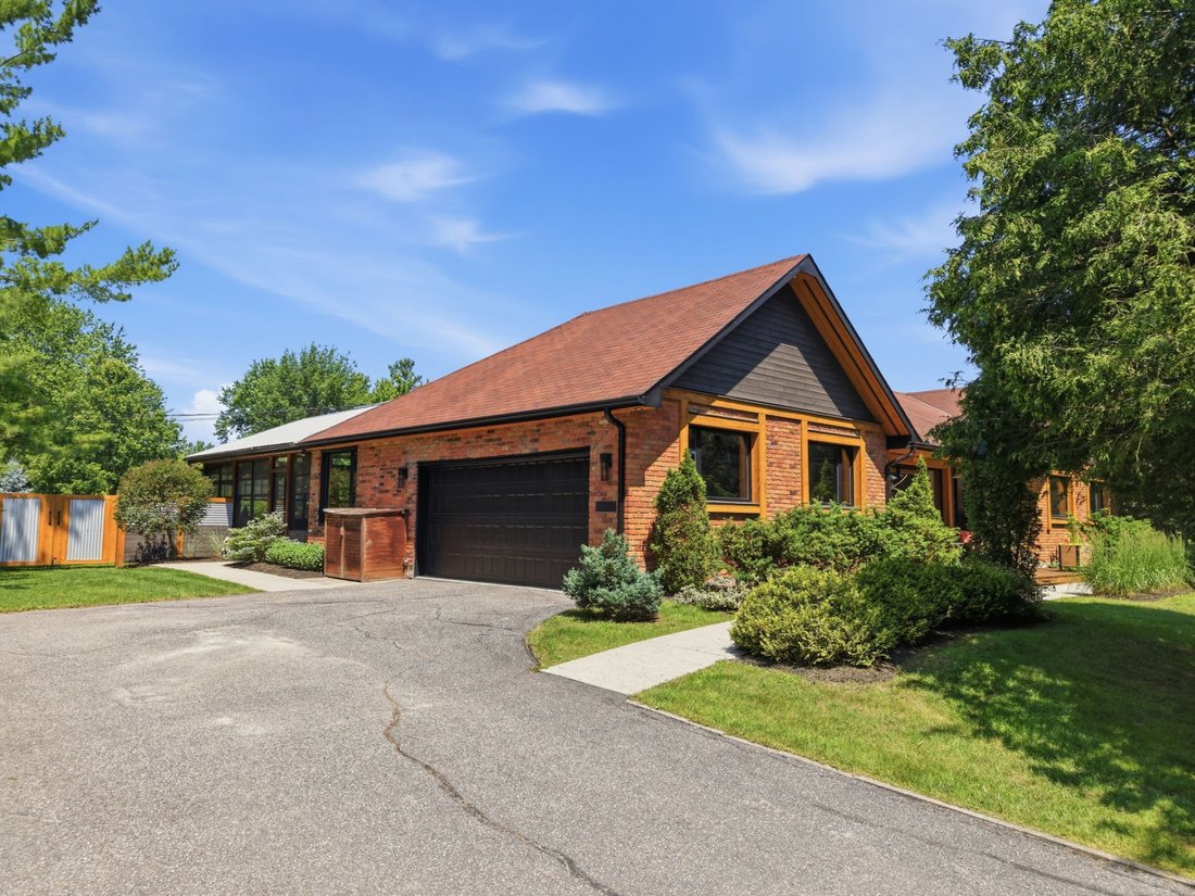 House in Gatineau, Quebec, Canada 3 - 18373328