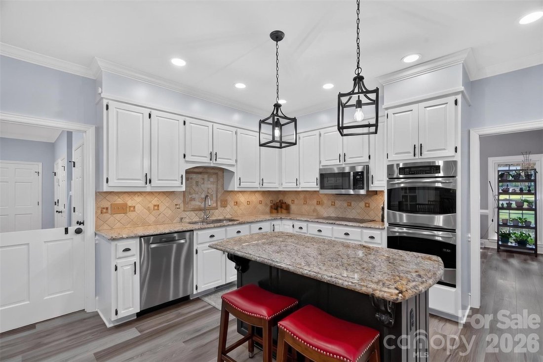 House in Matthews, North Carolina, United States 5 - 18373405