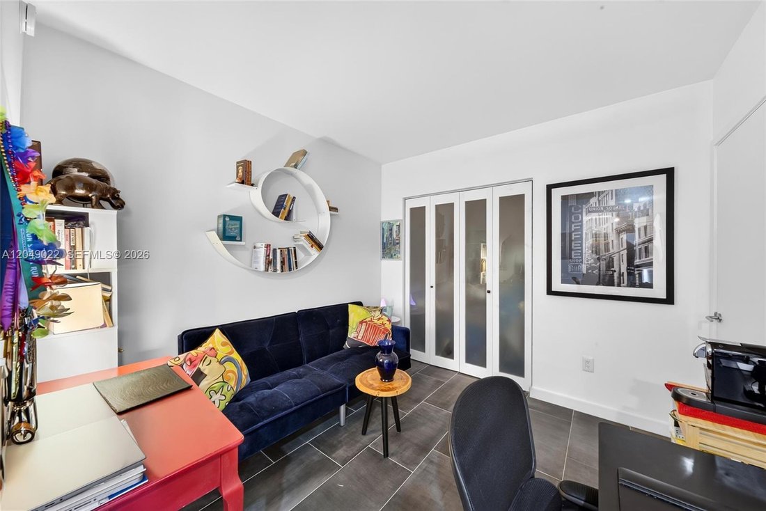 Condo in Miami, Florida, United States 5 - 18382654