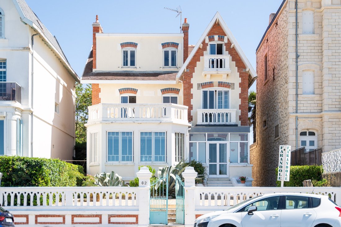 House in Zone Industrielle et Commerciale, Royan, France 1 - 18380597