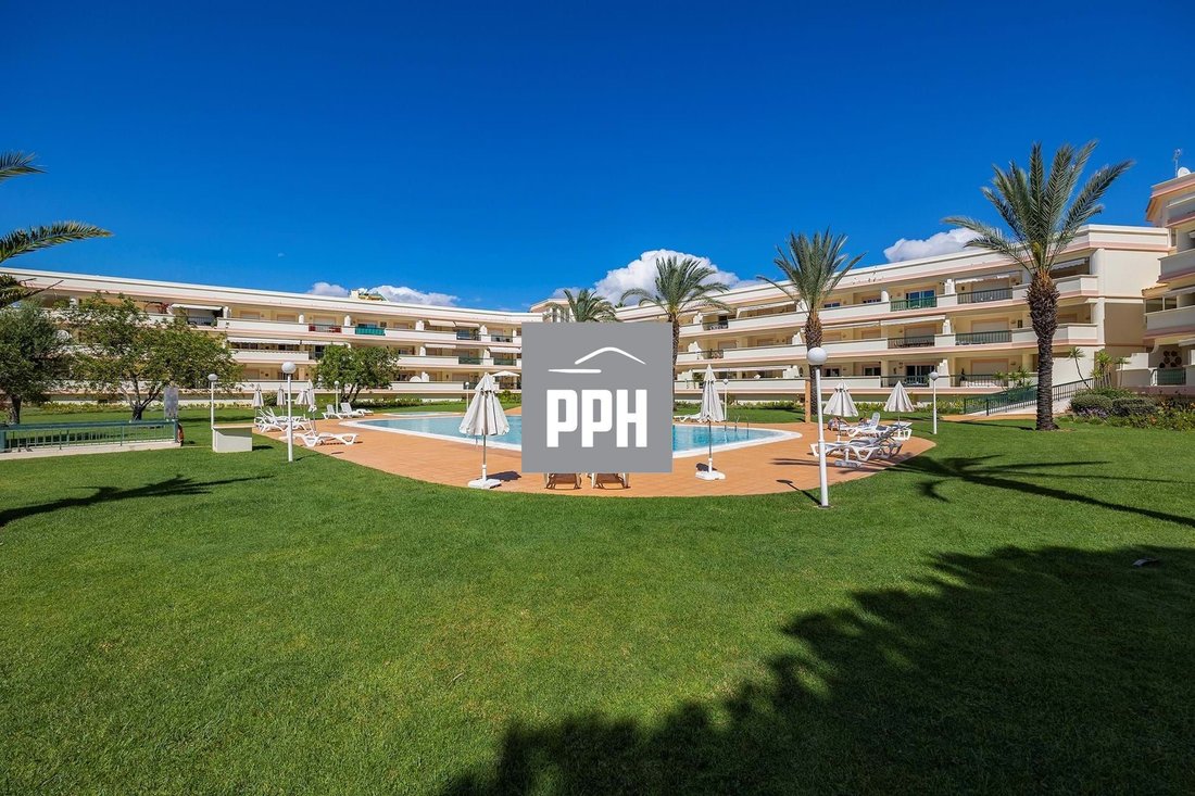 Apartment in Vilamoura, Quarteira, Algarve 2 - 18381797