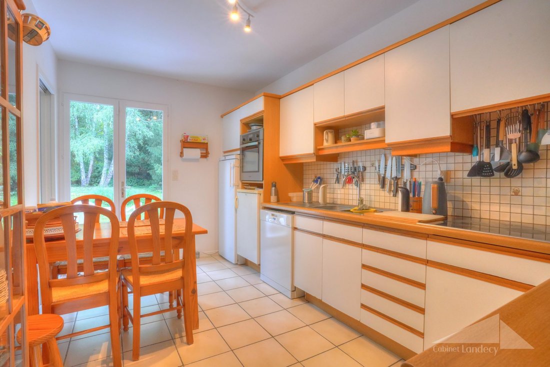 House in Échenevex, Auvergne-Rhône-Alpes, France 4 - 18385339