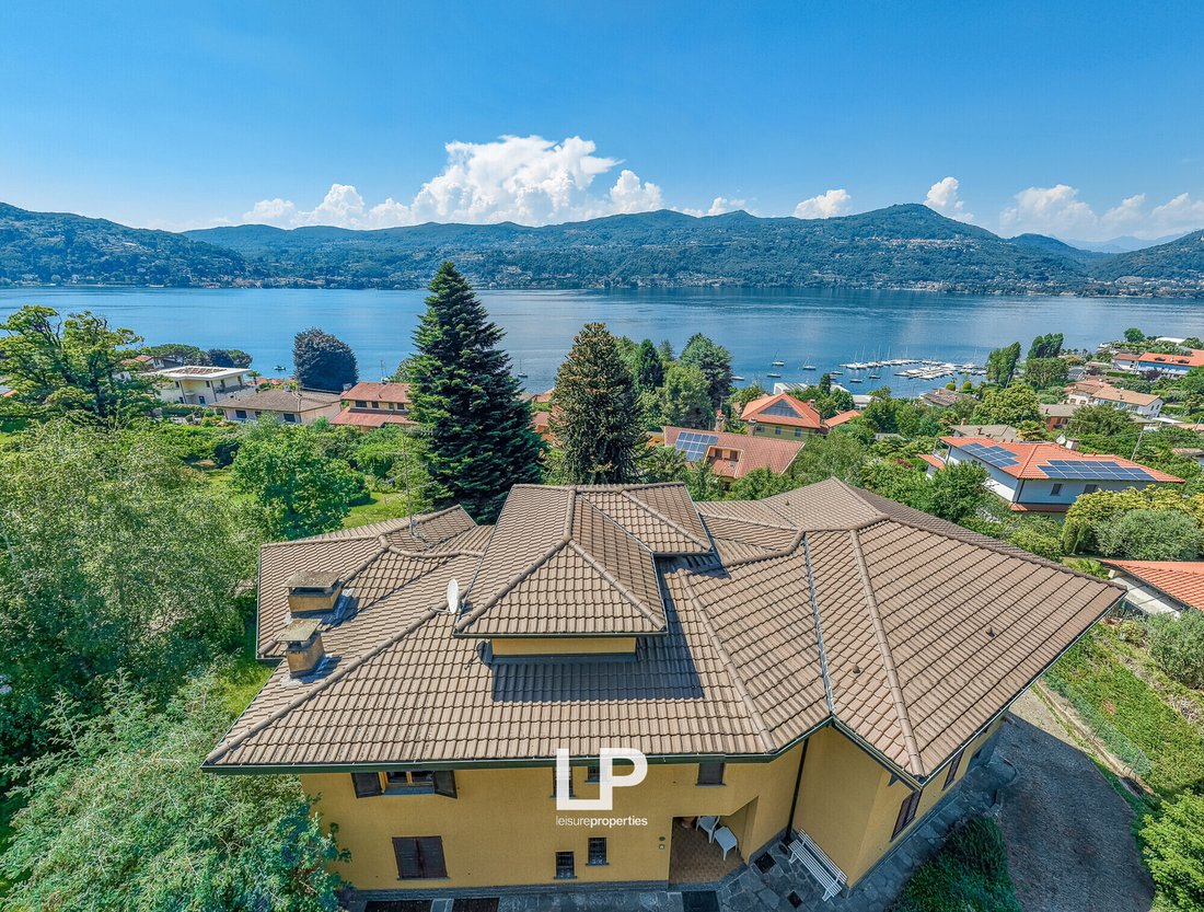 House in Ranco, Lombardy, Lombardy, Italy 1 - 18374039