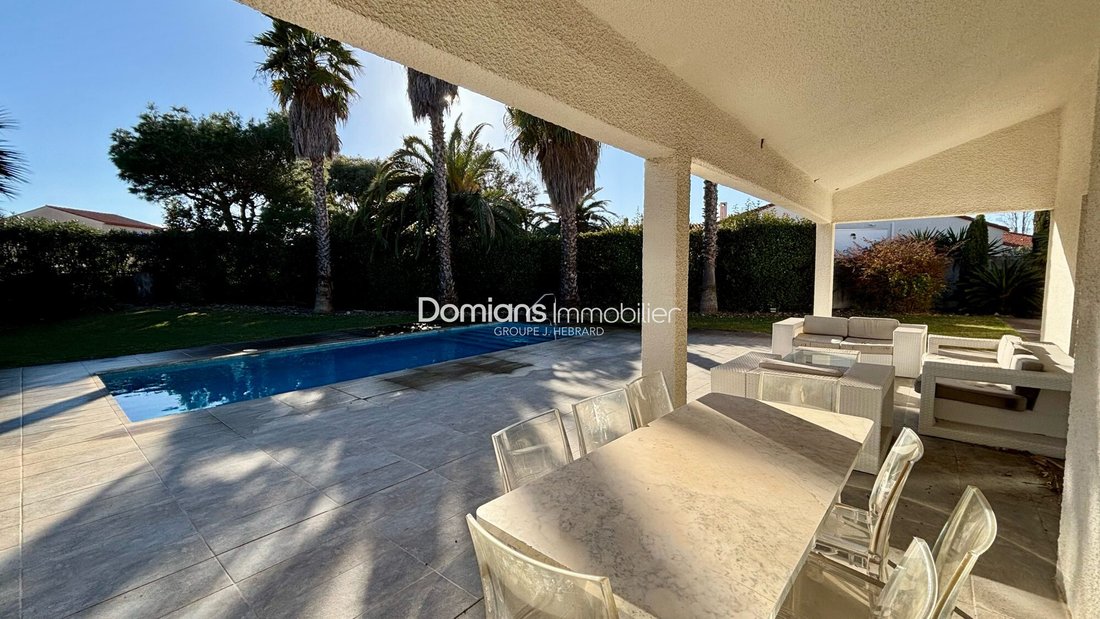 Villa in Saint-Cyprien, Occitania, France 4 - 18385267