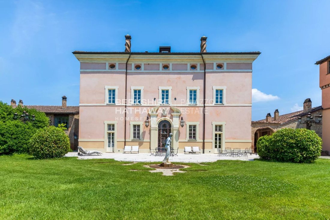 Estate in Gazzola, Emilia-Romagna, Italy 2 - 17282456