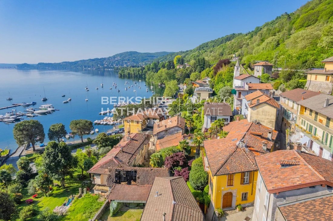 Villa in Lesa, Piedmont, Italy 4 - 17187503