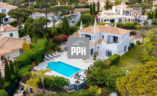 Villa in Vale do Lobo, Almancil, Portugal 1