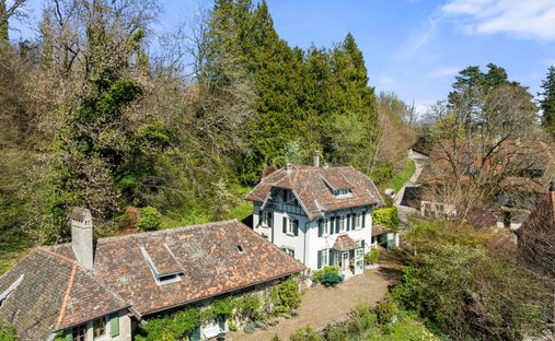Haus in Essertines-sur-Rolle, Waadt, Schweiz 1