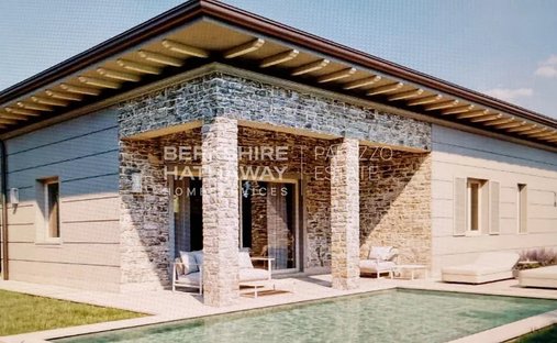 Villa in Tonfano, Pietrasanta, Italien 1