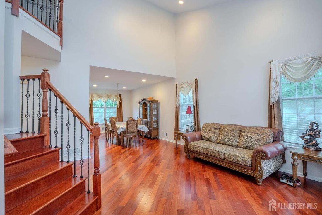 House in North Brunswick, NJ, United States 5 - 18384049