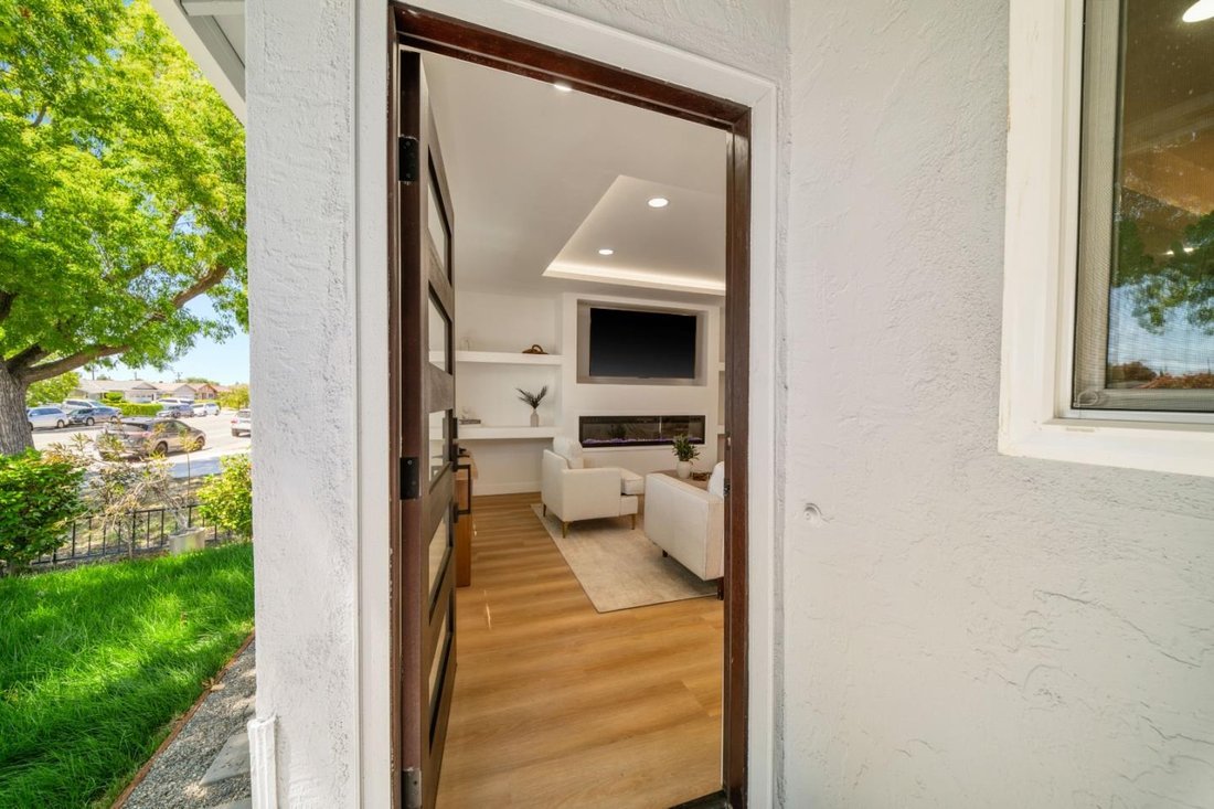 Townhouse in Milpitas, California, United States 4 - 18378192