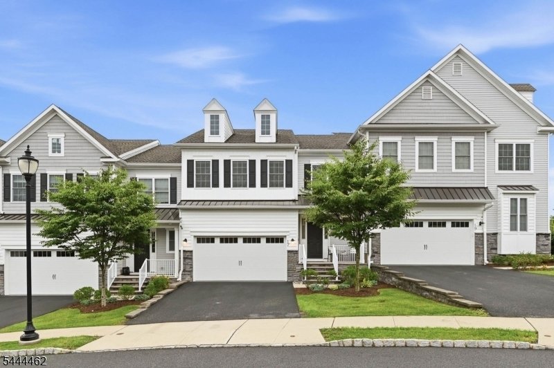 Condo in Cedar Grove, New Jersey, United States 1 - 18373424