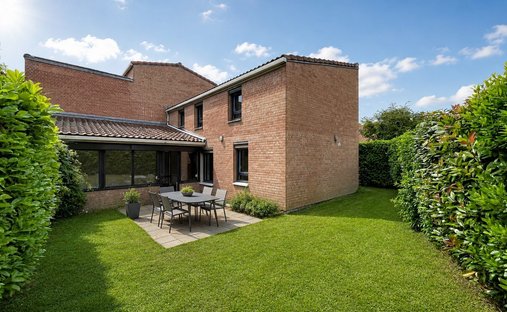 House in Centre-rue de Londres, Mouvaux, France 1