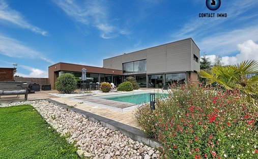 Maison à Naves, Nouvelle-Aquitaine, France 1