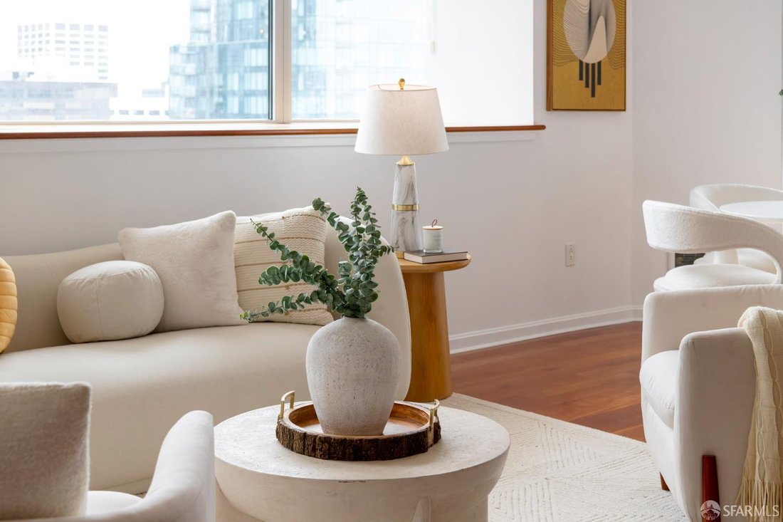 Condo in San Francisco, California, United States 5 - 18378026