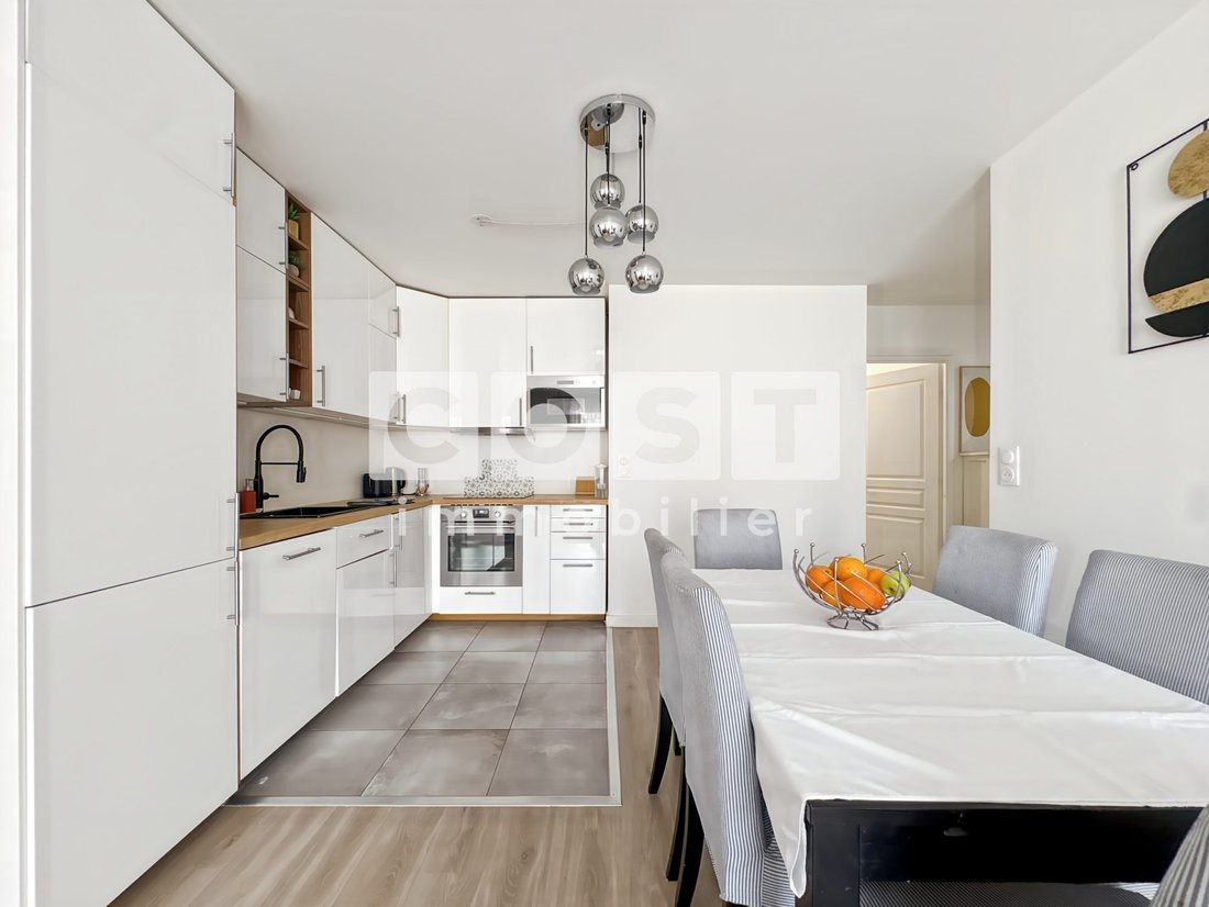 Apartment in Bois-Colombes, Ile-de-France, France 3 - 18385221