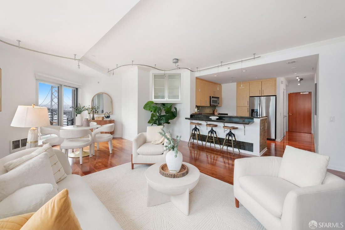 Condo in San Francisco, California, United States 2 - 18378026