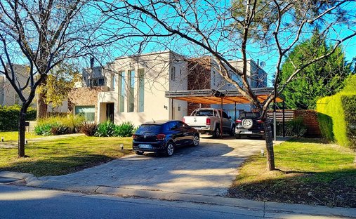 House in General Pacheco, Buenos Aires Province, Argentina 1