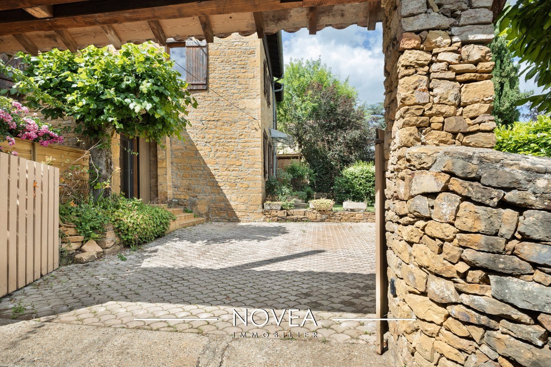 House in Saint-Cyr-au-Mont-d'Or, Auvergne-Rhône-Alpes, France 2 - 18384898